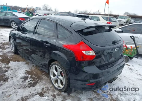 2013 Ford Focus St z USA, uszkodzony, nr VIN 1FADP3L99DL126361